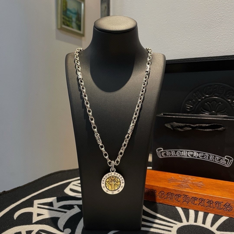 Ch**me He**ts necklaces